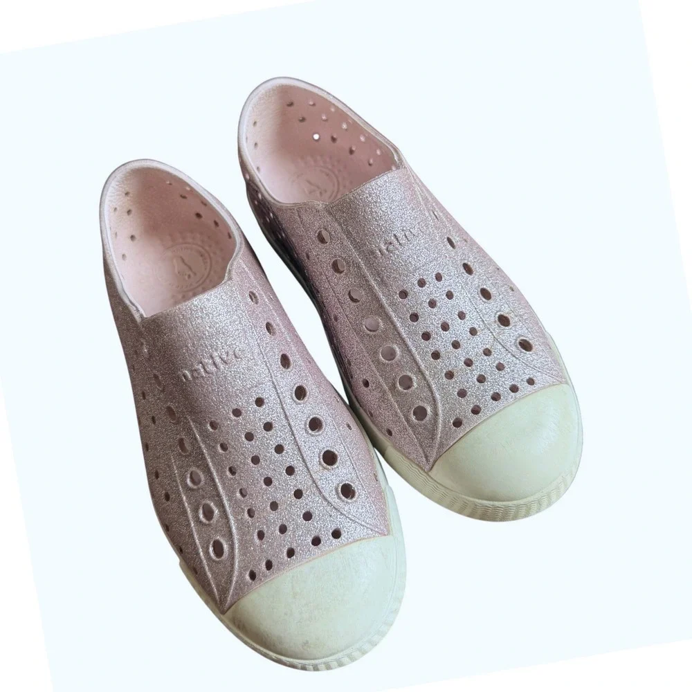 Native Jefferson Slip On Shoes Kids C12 Pink Glitter Sparkly Play Beach READ